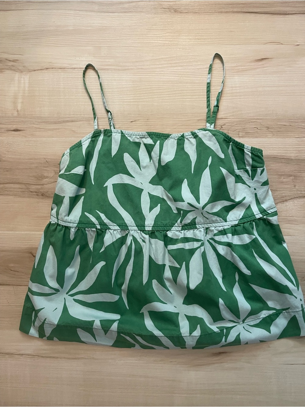 Green Tropical Print Spaghetti Strap Tank Top